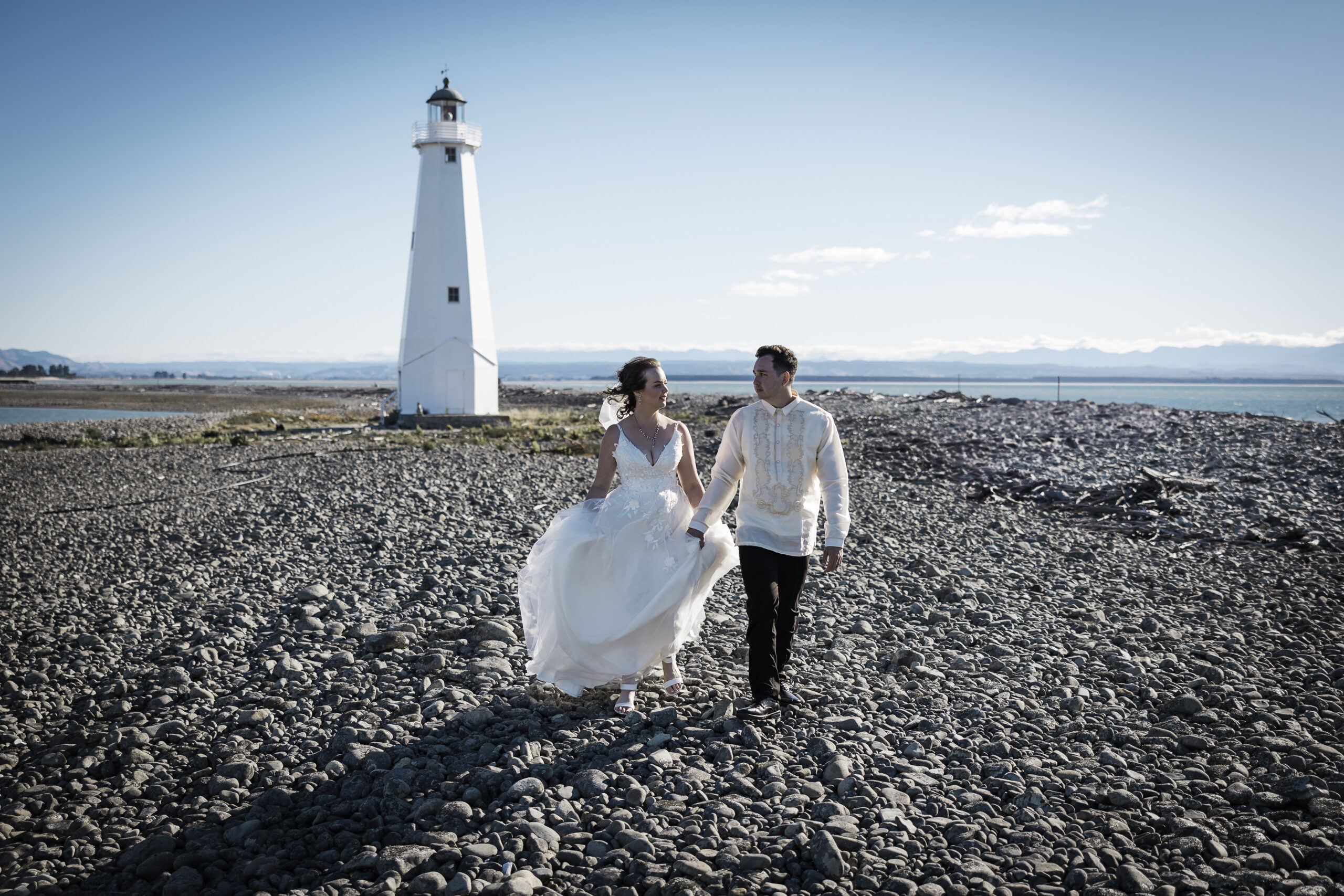 Wedding photos at the iconic Nelson Lighthouse
